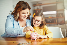 Vos enfants et l’argent de poche : nos conseils pour bien gérer